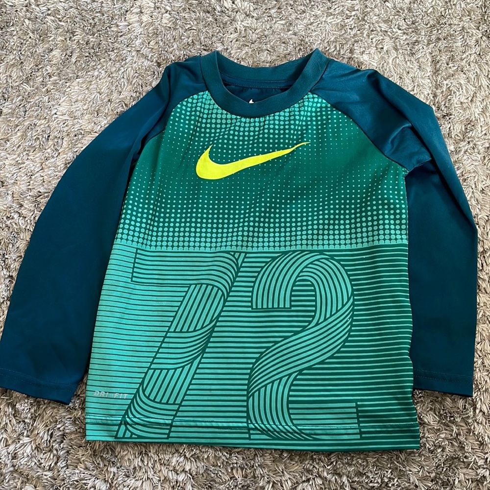 Boys 5T Nike Long Sleeve